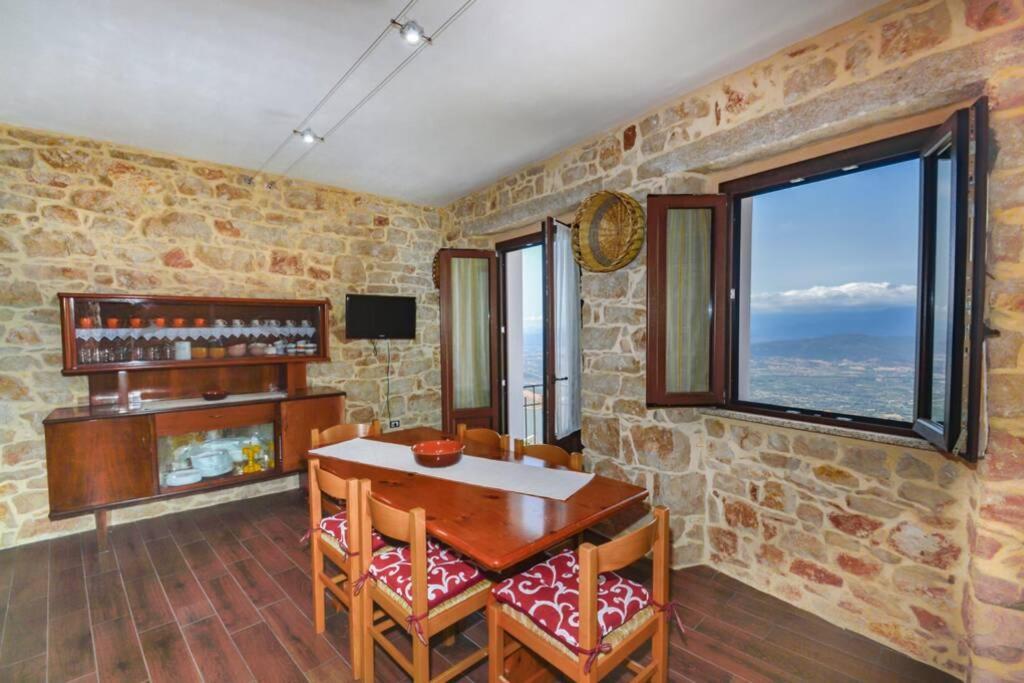 Appartamento Vista Incantevole Domm'E Orrosaria Baunei Exterior foto